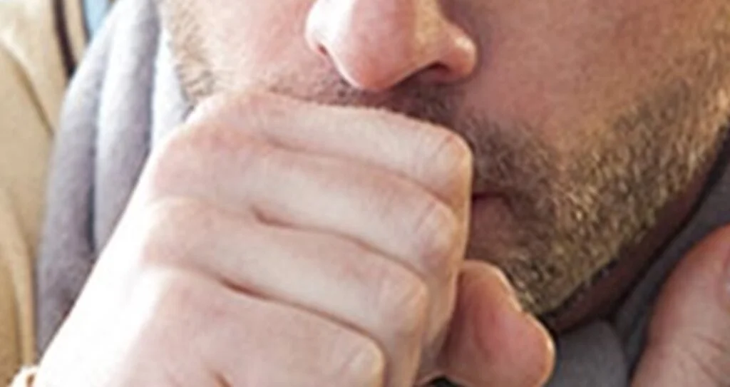 İnatçı kuru öksürükleri ihmal etmeyin