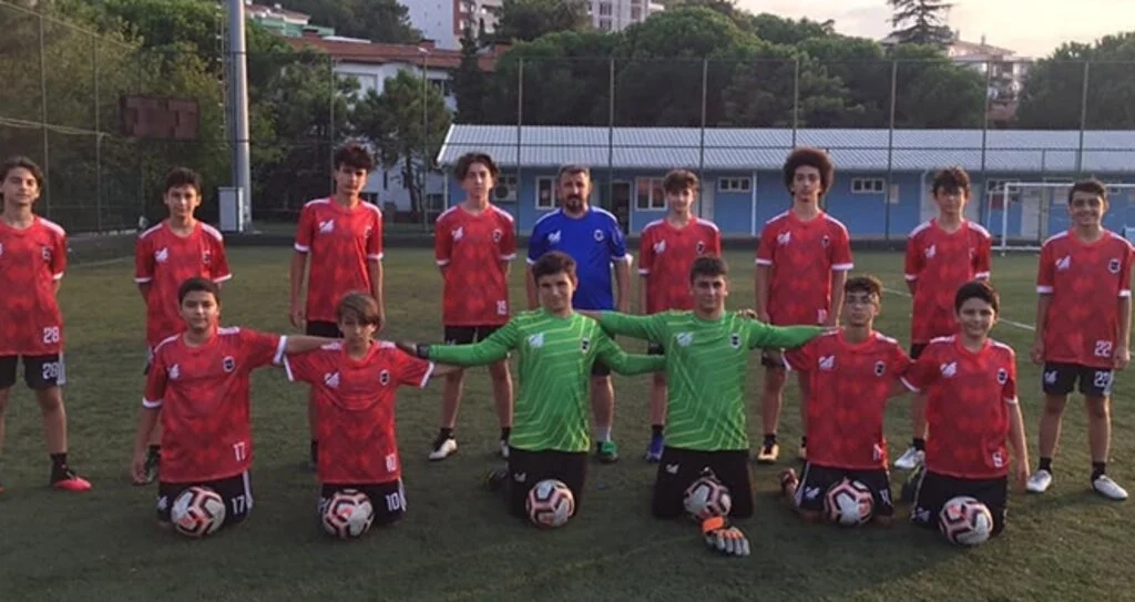 Kışlaspor Sahaya İndi