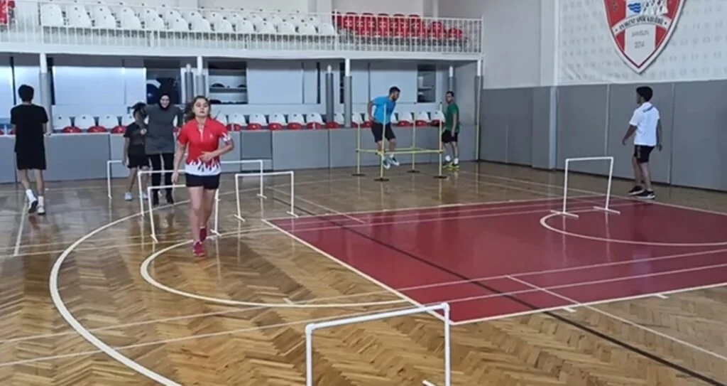 Milliler Form Tutuyor