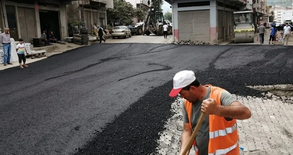 Salıpazarı'nda 10 Mahallede Hummalı Çalışma