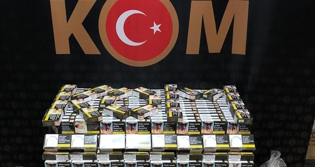 Samsun'da tütün evine kaçak tütün operasyonu: 3 gözaltı
