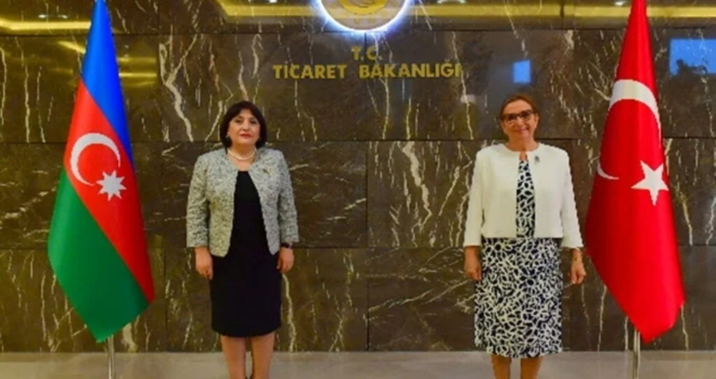Ticaret Bakanı Pekcan, Azerbaycan Meclis Başkanı ile görüştü