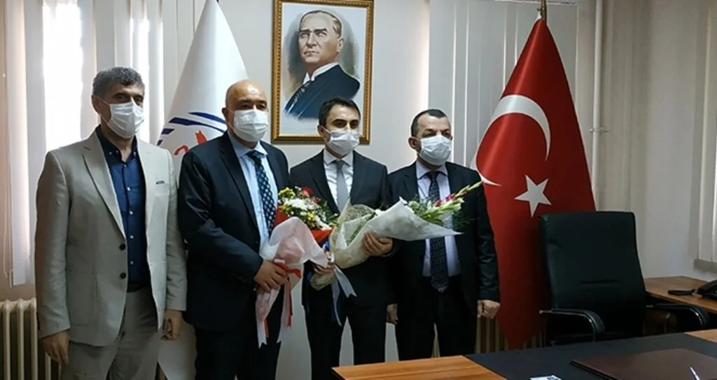 Alaçam MYO’da bayrak değişimi