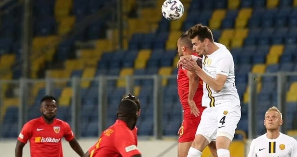 Ankaragücü Stoperi Erdi Dikmen Hayallerini Anlattı