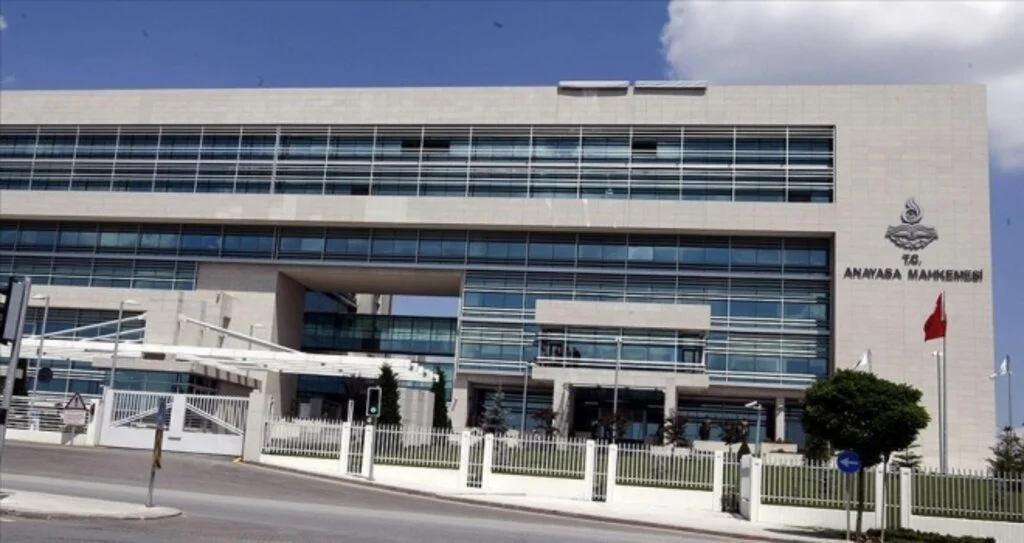 AYM, CHP'nin çoklu baro düzenlemesinin iptal istemini reddetti