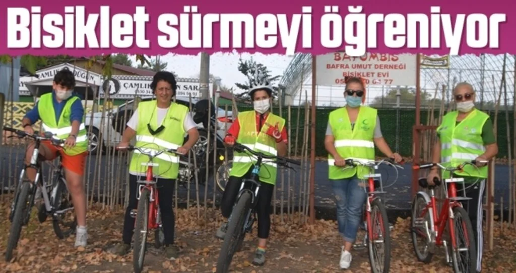 Bafralı kadınlar bisiklet sürmeyi öğreniyor