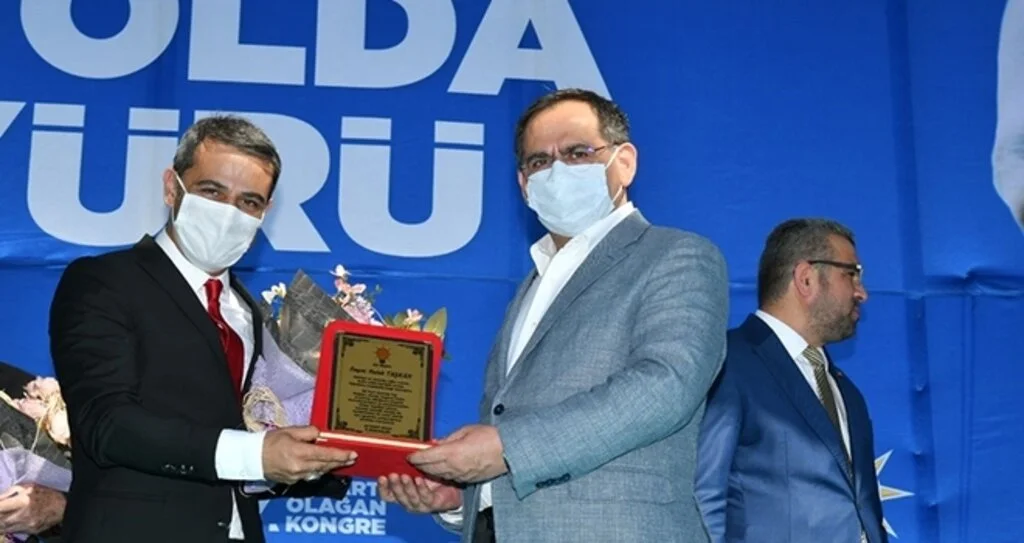Başkan Demir: Siyaset hizmet yeridir
