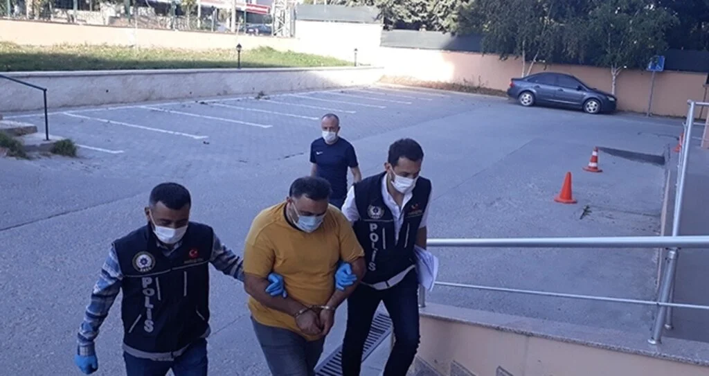 Bonzai taşıyan sürücü tutuklandı