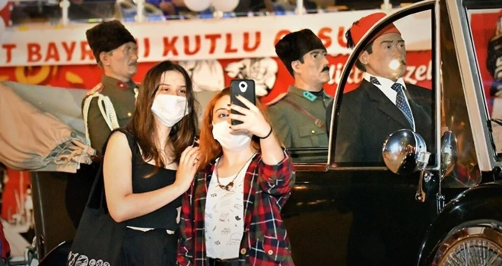 Büyükşehir’den Cumhuriyet turu 