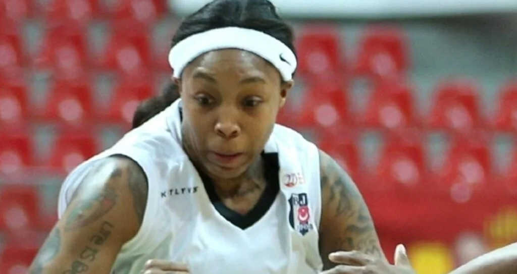 Cappie Pondexter sırra kadem bastı
