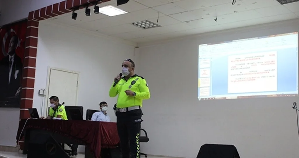 Çarşamba'da servis sürücülerine seminer