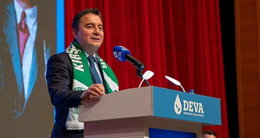 DEVA Partisi Genel Başkanı Ali Babacan: Gençlerin partisine ‘siyasi fosil’ denemez