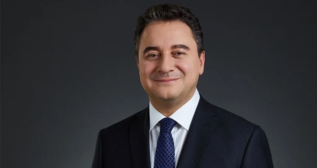 DEVA Partisi Genel Başkanı Ali Babacan Sahaya İniyor