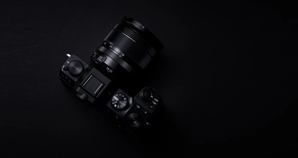 Fujifilm'den içerik üreticilere özel bir kamera Fujifilm X-S10