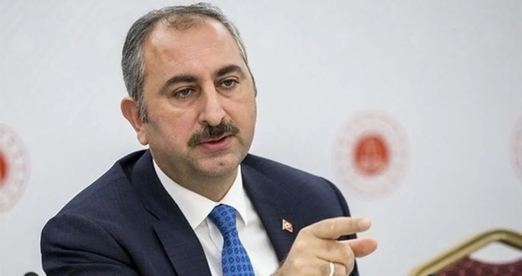 Hakim, savcı adaylık dönemi stajı 2 yıla çıktı 