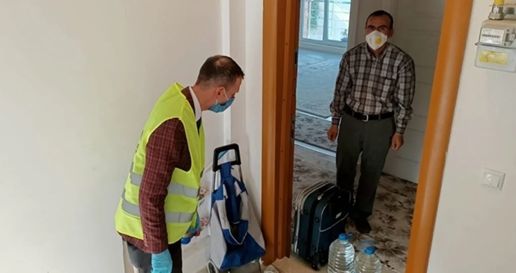 İlkadım Vefa Destek üyeleri yardıma koşuyor 