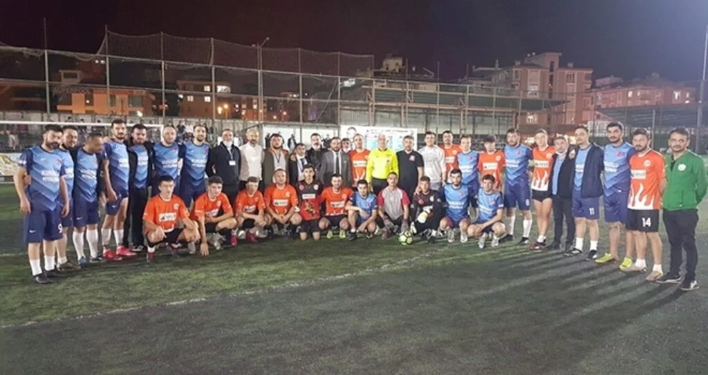 KADEF'in 1. Halı Saha Futbol Turnuvası'nda Şampiyon Alagömlekspor
