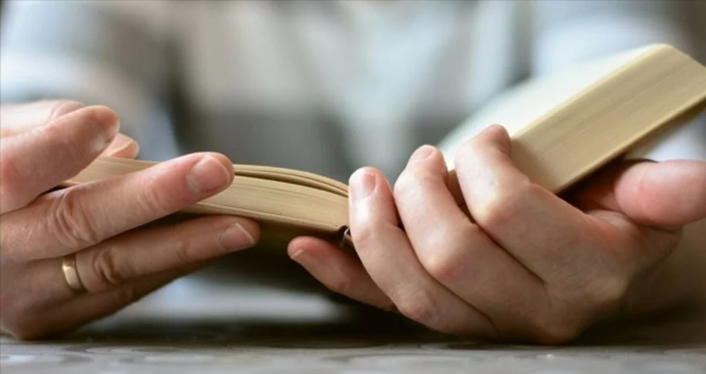 Karantina sürecinde evde kalanların tercihi kitap okumak oldu