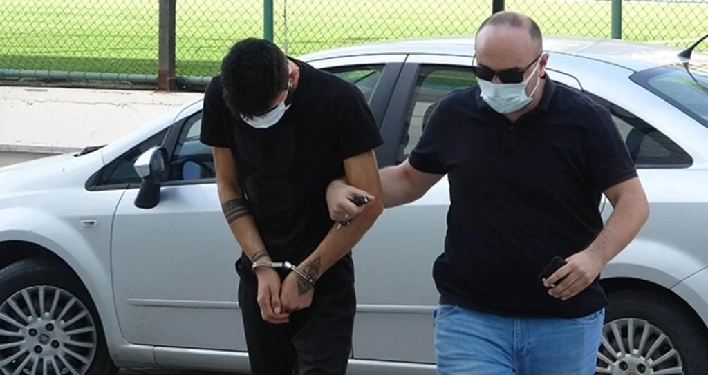 Kuyumcudan altın çalan zanlı tutuklandı