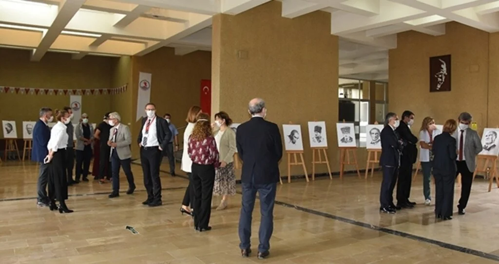 OMÜ Tıp Fakültesi’nde Atatürk Portreleri resim sergisi