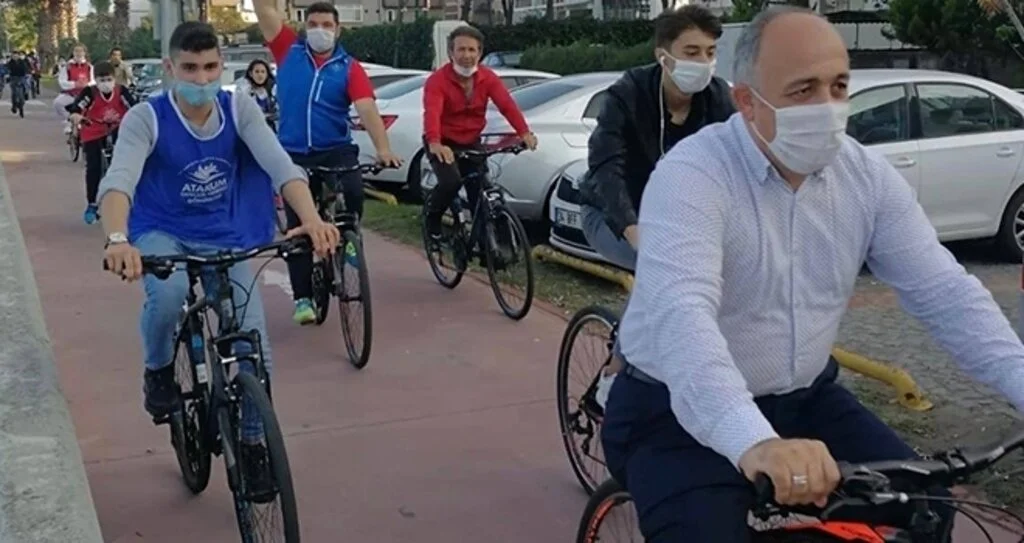 Samsun Gençlik ve Spor İl Müdürü İsmail Hakkı Kasapoğlu Gençlerle Pedal Çevirdi