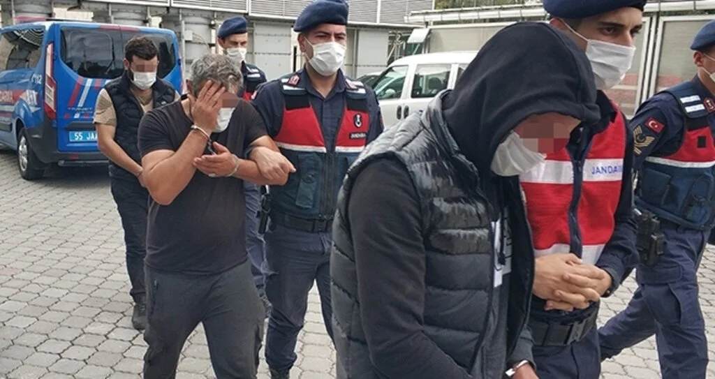 Samsun'da esrarla yakalanan 3 kişi gözaltına alındı