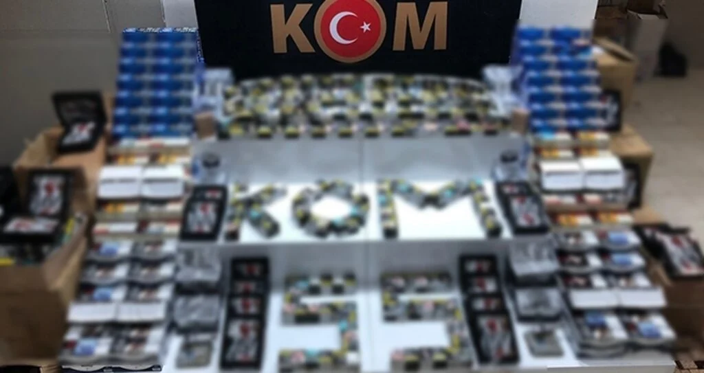 Samsun'da kaçak tütün mamulü operasyonu: 2 gözaltı
