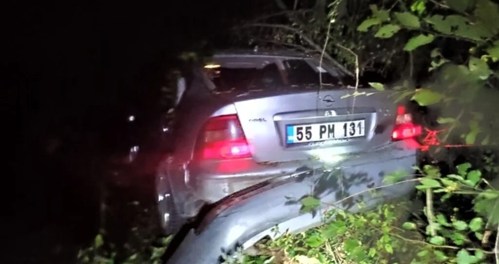 Samsun'da otomobil ile kurtarıcı çarpıştı: 5 yaralı