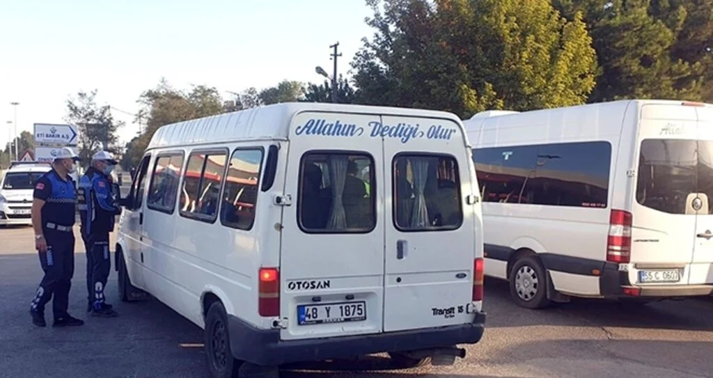 Servis araçları denetimden geçirildi