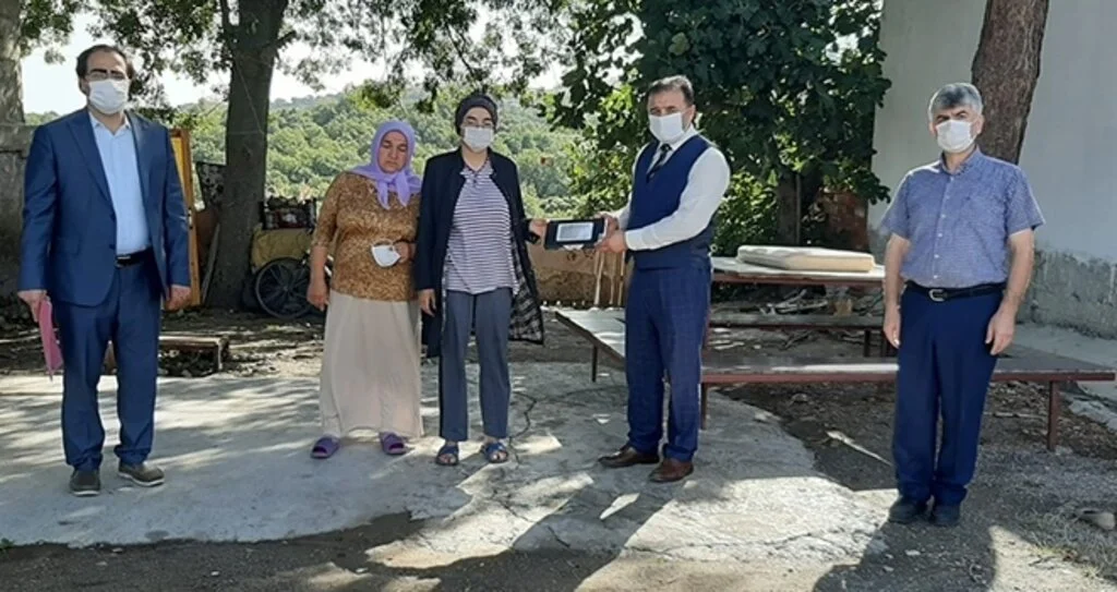 "Sınıf Tam Öğretmenim" tablet bağış kampanyası
