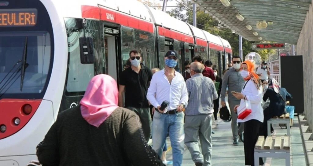 Tramvay yolcu sayıları pandemi döneminde 5 milyondan fazla azaldı