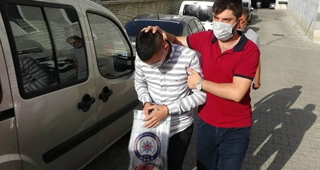 Uyuşturucu hapla yakalanan şahıs adliyeye sevk edildi