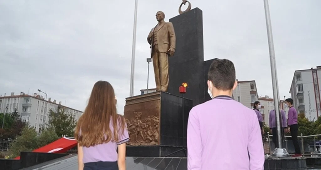 Bafra’da Atatürk’ü anma töreni