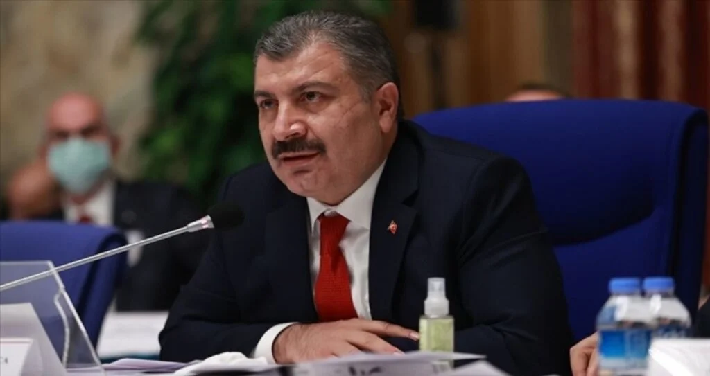 Bakan Koca gençlere sokağa çıkma kısıtlamasıyla ilgili hatırlatmada bulundu: Fedakarlığınıza ihtiyacımız var
