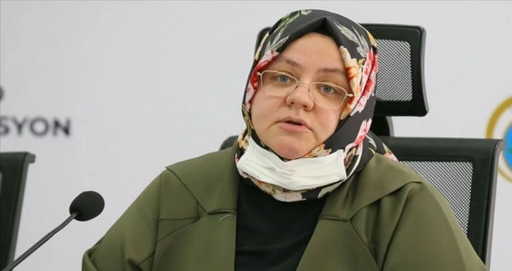 Bakan Zehra Zümrüt Selçuk: İzmir'deki yardımlaşma ve dayanışma vakıflarına 6,6 milyon lira kaynak aktarıldı