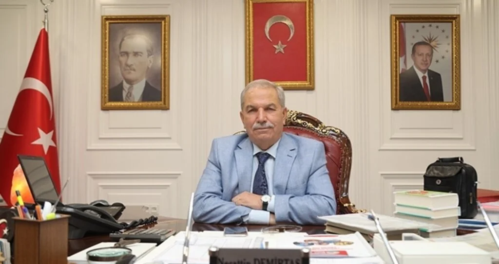 Başkan Demirtaş: Öğretmenler İnsanlığı Aydınlık Yarınlara Taşıyan Adsız Kahramanlardır