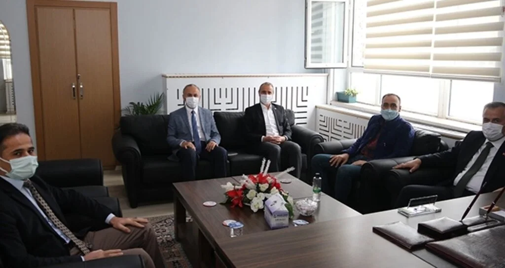 Başkan Kılıç mezun olduğu okulda 