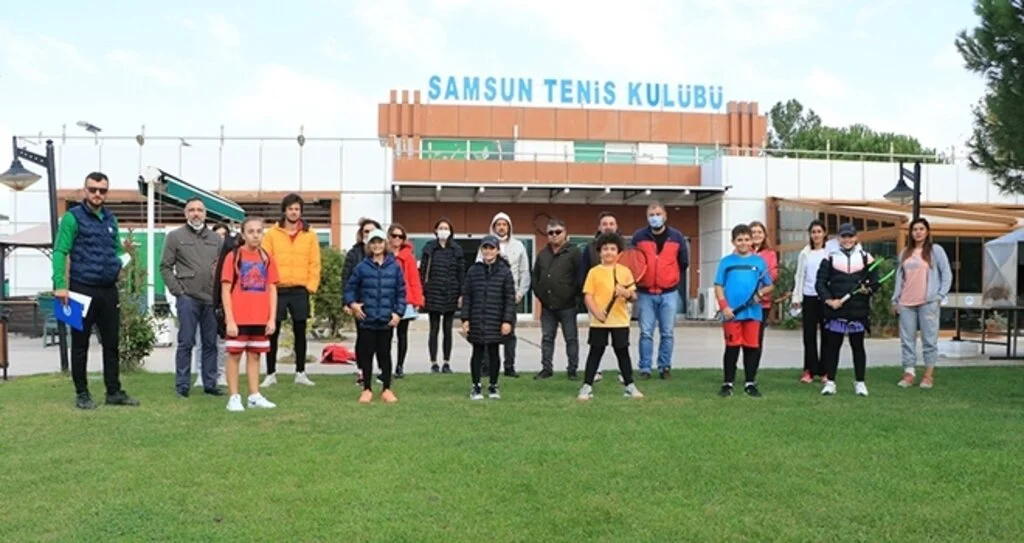 Büyükşehirde Tenis Heyecanı Başladı