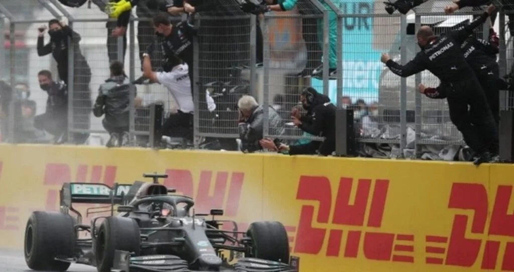 Formula 1 İstanbul GP’sini Hamilton kazandı ve şampiyon oldu