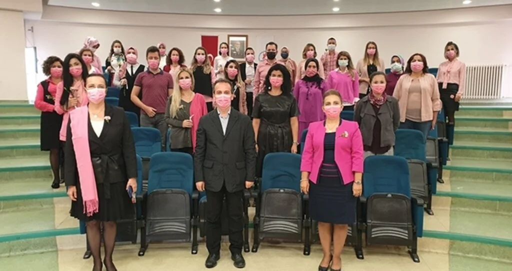 Hemşirelik bölümünden meme kanseri farkındalığı 