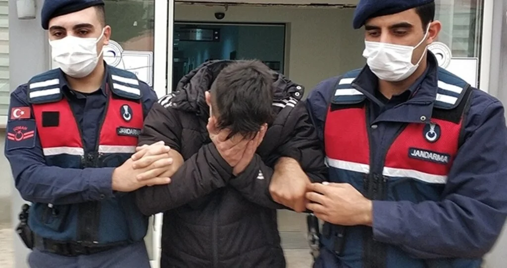 Jandarma tarafından uyuşturucuyla yakalanan genç gözaltına alındı