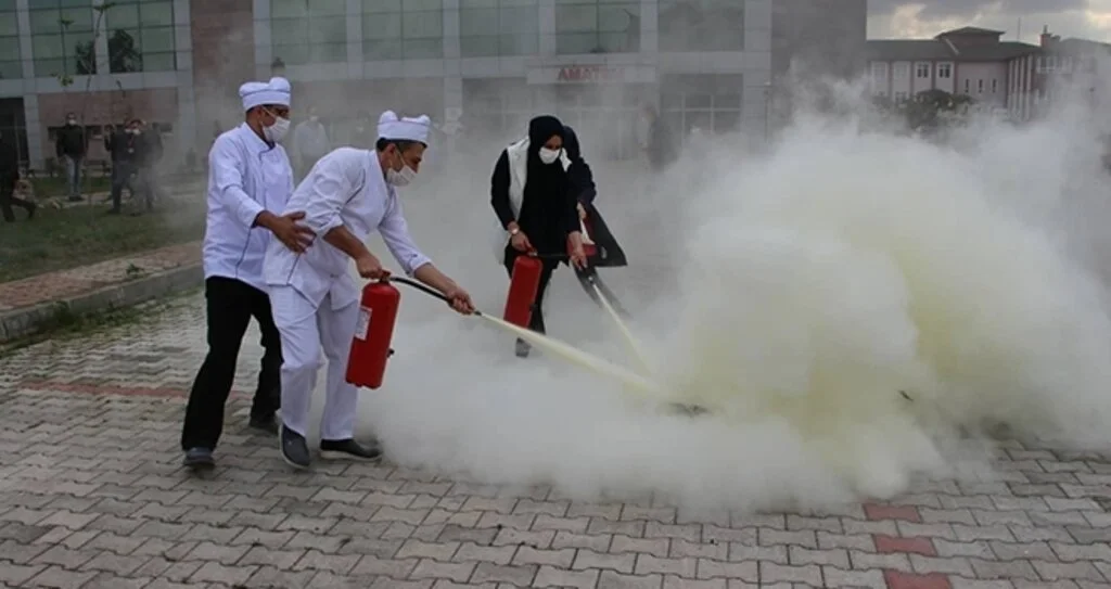 Samsun'da İtfaiyeden yangın eğitimi