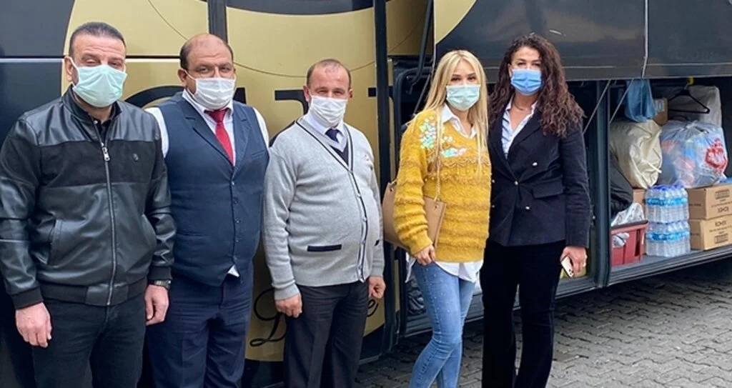 Samsun'da Mutluluğun Kanatları Derneği'nc İzmir'e yardım eli