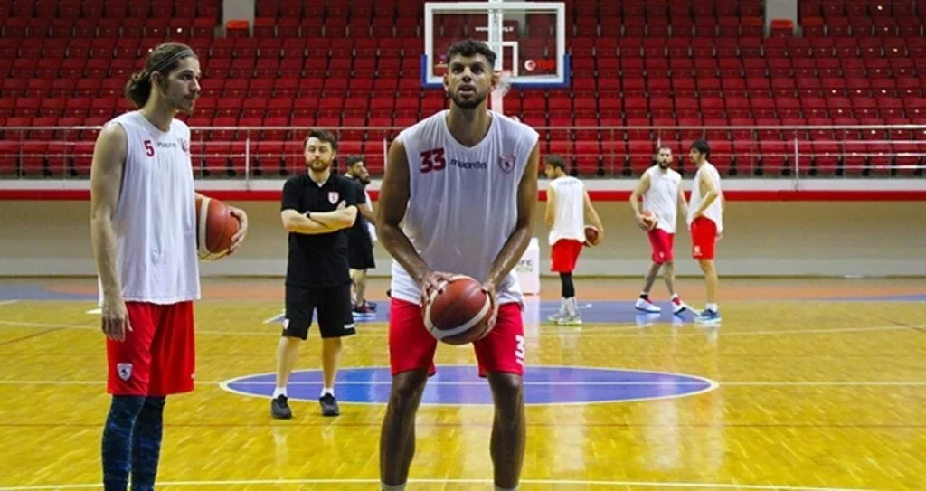 Samsunspor Basketbol'da Salman'dan Sonra Soares Korona Kaptı