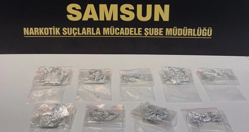 Satışa hazır uyuşturucu paketleri ile yakalandı