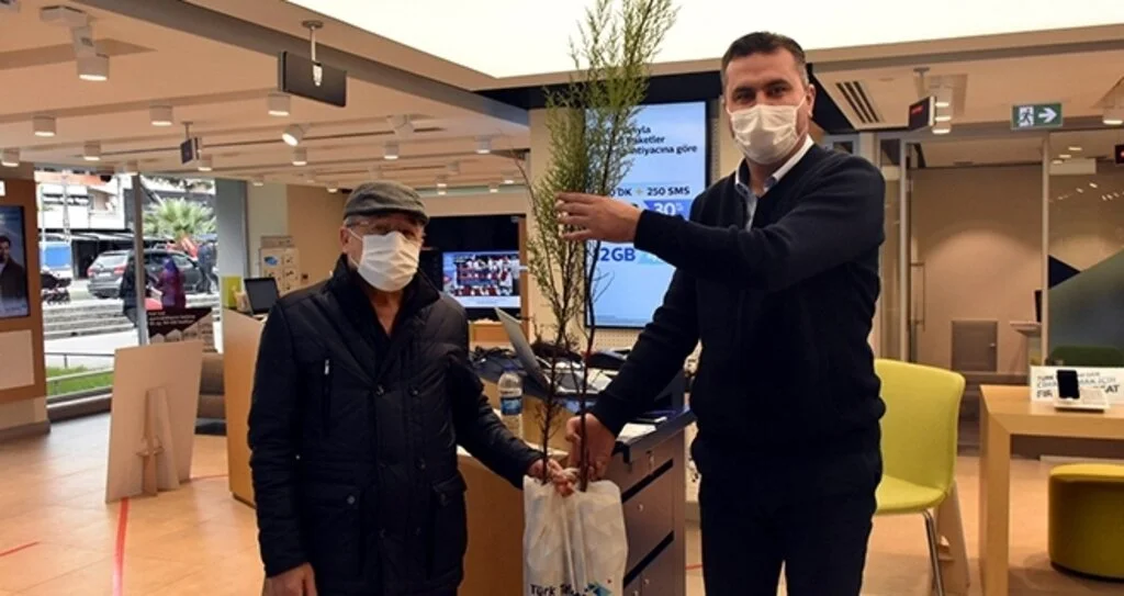 Türk Telekom'dan 5 bin kişiye fidan