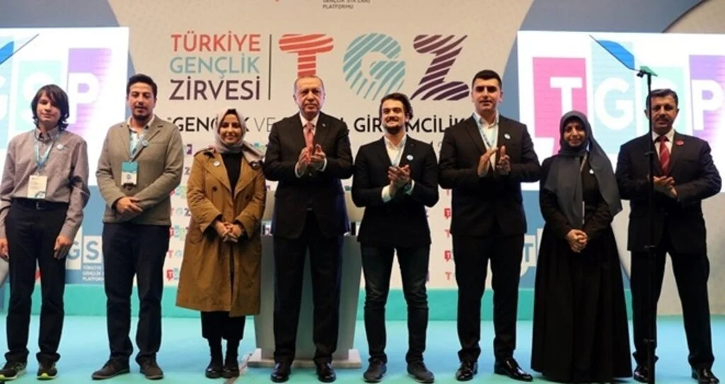 Türkiye Gençlik Zirvesi İçin Geri Sayım Başladı