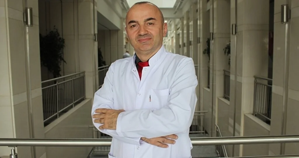 Uzun süre ekrana bakmak miyopi sebebi