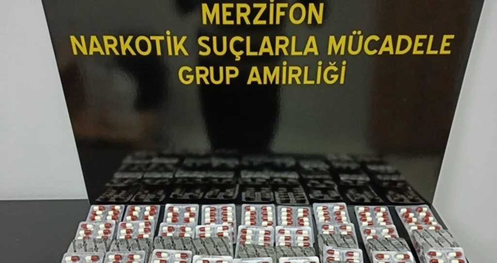 Zehir tacirleri yakalandı