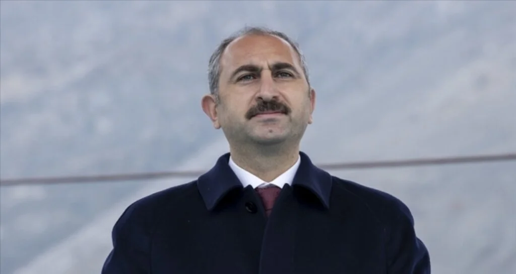 Adalet Bakanı Gül, Gaziantep'teki hastane yangınıyla ilgili konuştu: Olay tüm gerçekliğiyle araştırılacak